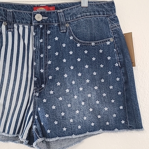 *NWT* DICKIES Stars & Stripes Print 5-Pocket Shorts, size 11/30 - Picture 2 of 7